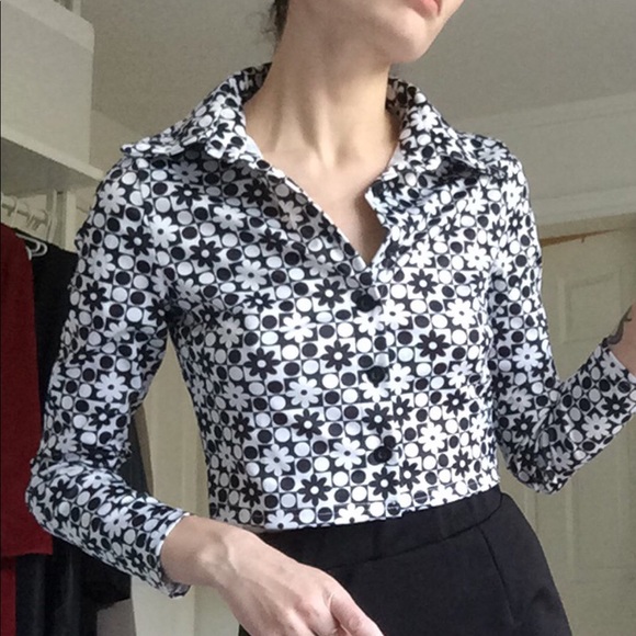 BW flower print collared shirt - Picture 1 of 4